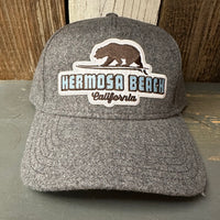 Hermosa Beach SURFING GRIZZLY BEAR - OTTO FLEX Baseball Cap - Heather Grey