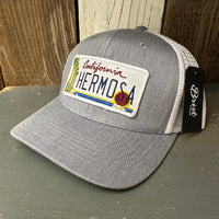 Hermosa Beach CALIFORNIA LICENSE PLATE 6 Panel Trucker Hat - Grey/White
