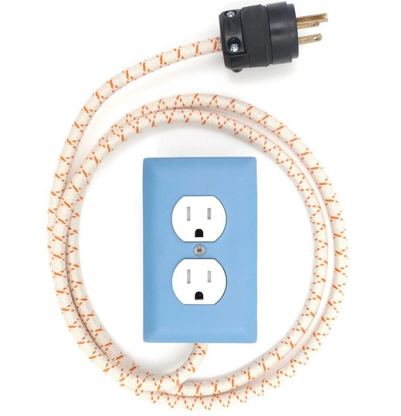 Extō+2 in MARTHA BLUE :: A Modern Dual-Tamper-Resistant Outlet, 15-AMP w/6ft Extension Cord