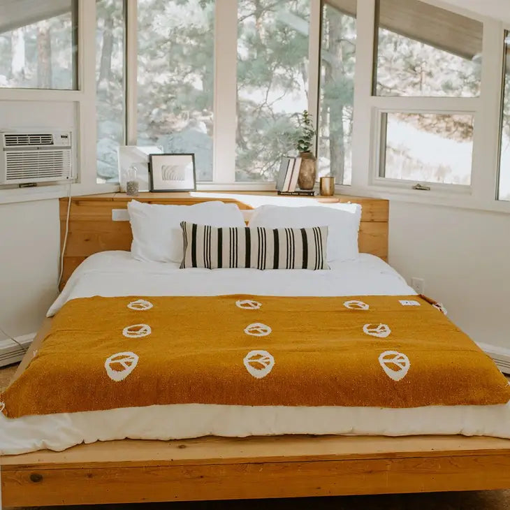 Peace Blanket – Wicked+